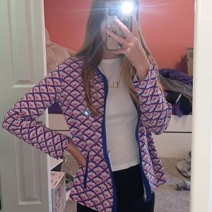 Very cute, stylish zip up jacket with pattern